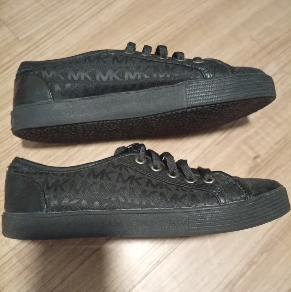 Michael Kors Rita 3 Black Monogram Sneakers Size 5